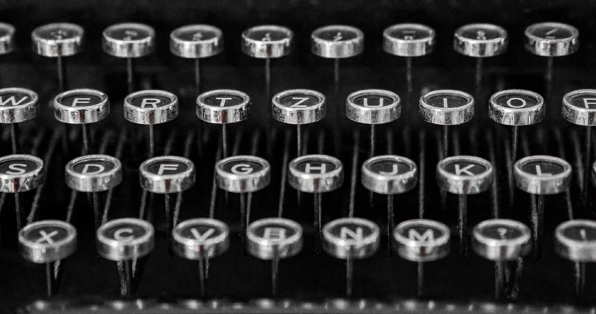 A Founder's Guide to Writing Well — 8 Writing Tips | First Round Review
